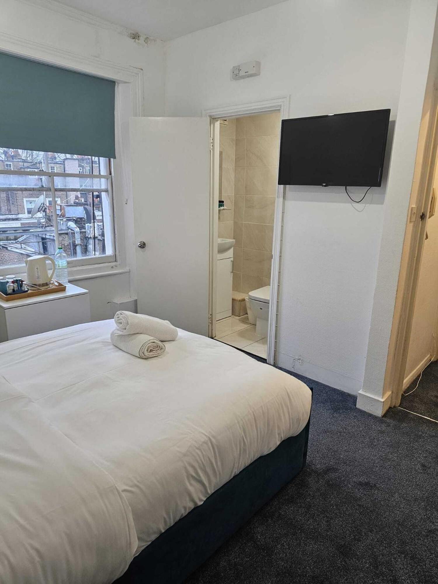 The Chapter- Knightsbridge Suites London Room photo